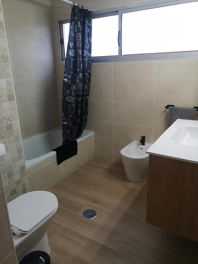 Hostal Mari En La Laguna, Alquiler Habitacion Privada En Hostal, 6 Habitaciones Cerca De La Universidad Y Aeropuerto Norte, 3 Banos Compartidos La Laguna  Luaran gambar