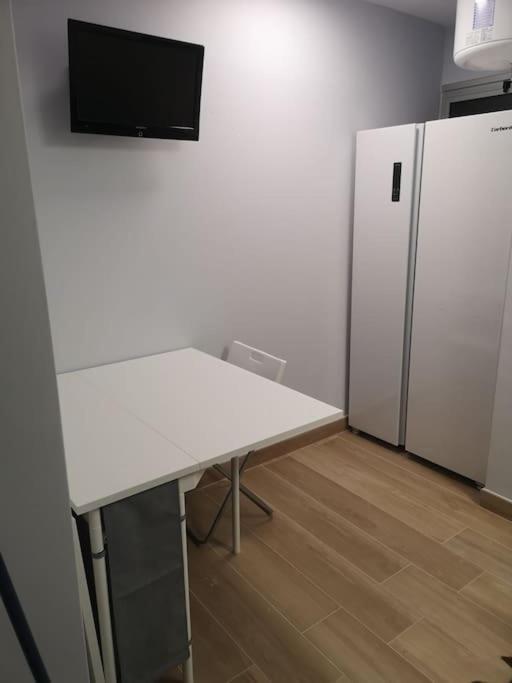 Hostal Mari En La Laguna, Alquiler Habitacion Privada En Hostal, 6 Habitaciones Cerca De La Universidad Y Aeropuerto Norte, 3 Banos Compartidos La Laguna  Luaran gambar
