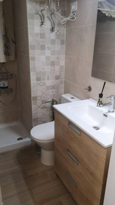 Hostal Mari En La Laguna, Alquiler Habitacion Privada En Hostal, 6 Habitaciones Cerca De La Universidad Y Aeropuerto Norte, 3 Banos Compartidos La Laguna  Luaran gambar