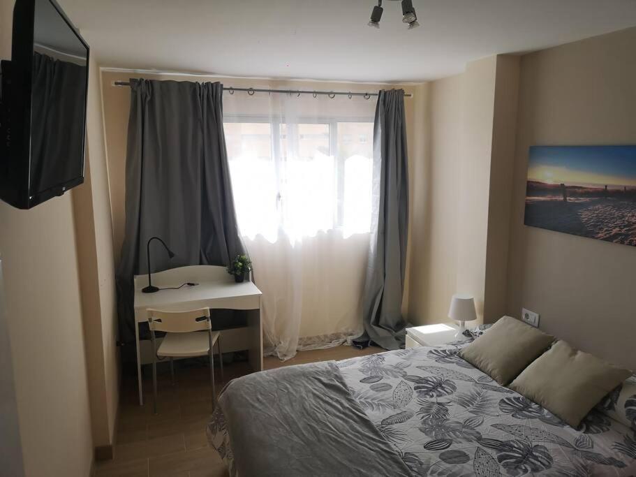 Hostal Mari En La Laguna, Alquiler Habitacion Privada En Hostal, 6 Habitaciones Cerca De La Universidad Y Aeropuerto Norte, 3 Banos Compartidos La Laguna  Luaran gambar