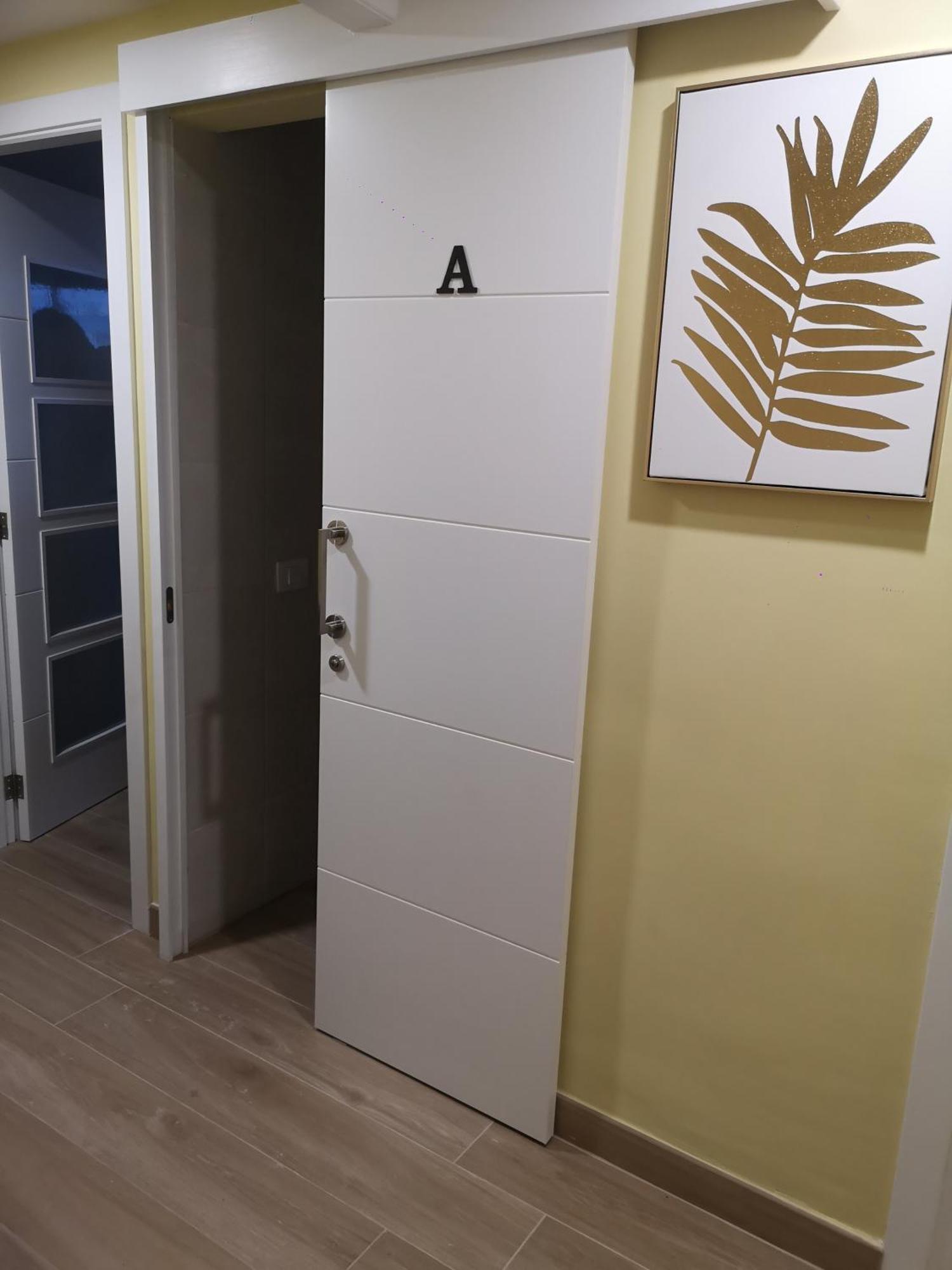Hostal Mari En La Laguna, Alquiler Habitacion Privada En Hostal, 6 Habitaciones Cerca De La Universidad Y Aeropuerto Norte, 3 Banos Compartidos La Laguna  Luaran gambar